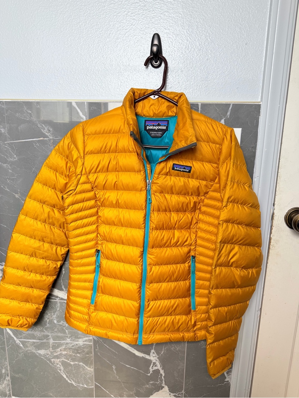 Patagonia down sweater jacket